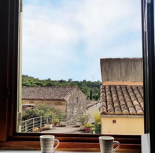 Proche Uzes Le Cocon Du Peintre Дом отдыха