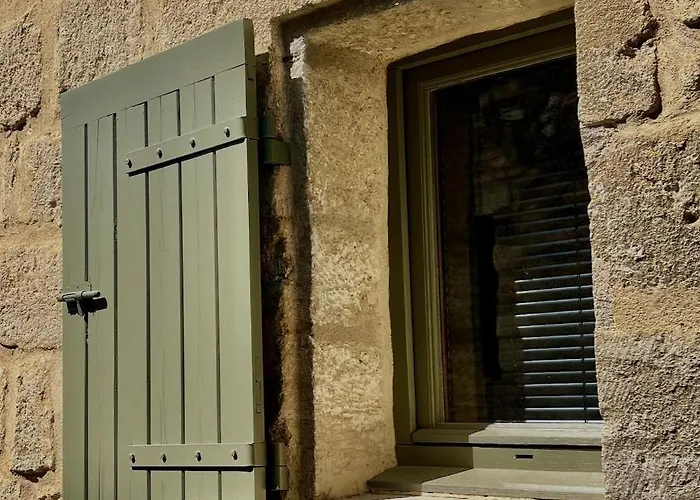 Proche Uzes Le Cocon Du Peintre